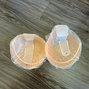 NWOT InvisiLift Silicone Sticky “Bra”